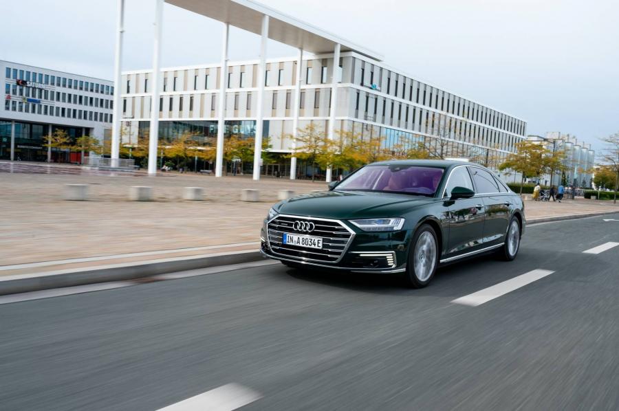 Audi A8 L 60 TFSI e Quattro 2019 года  (WW) (фото 48 из 61)